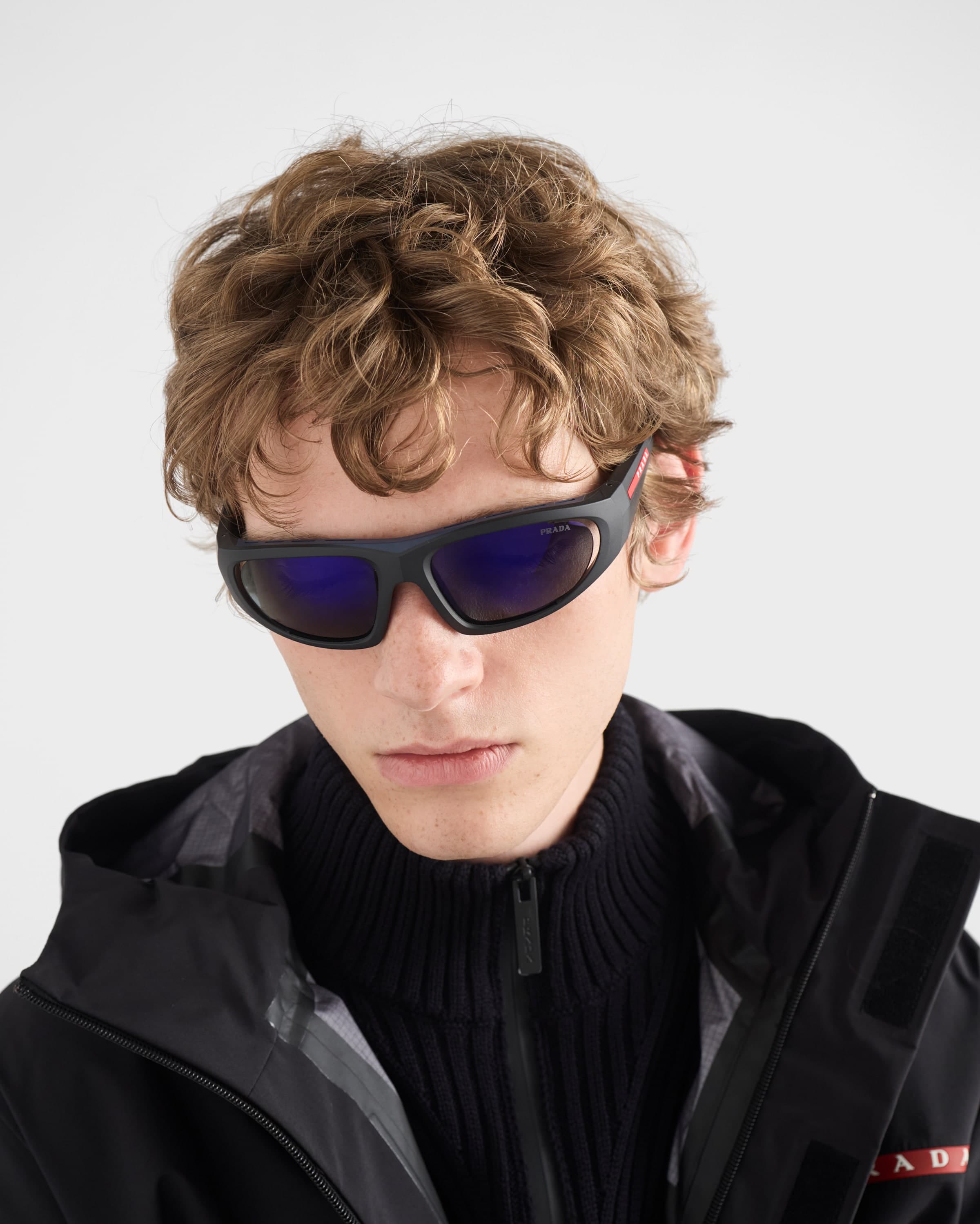 Prada Linea Rossa Active Güneş Gözlüğü 2