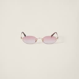 Degrade pembe camlar