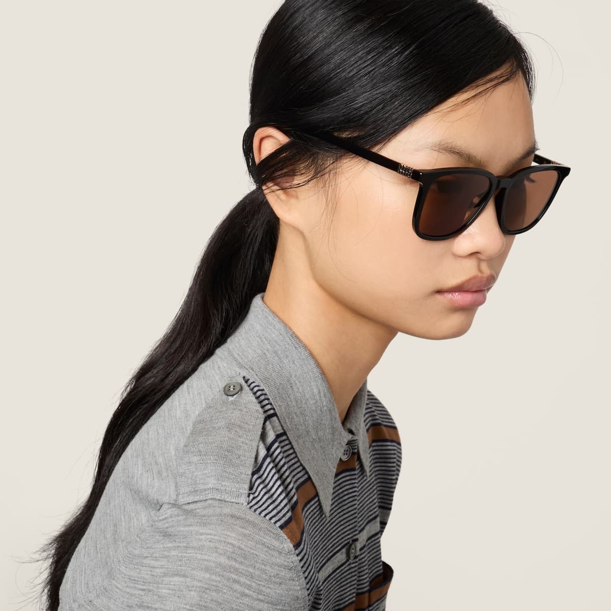 Miu Miu SMUB03 — Miu Regard Güneş Gözlüğü 2